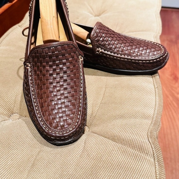 Tommy Bahama Orson Venetian Woven Leather Drivers. - Picture 2 of 14